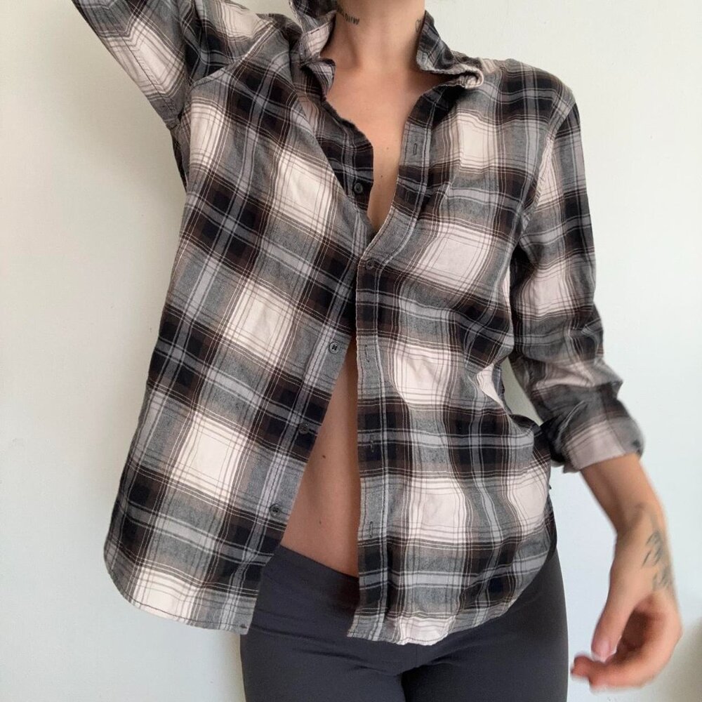 H&M Plaid Button-Up shirt grey, brown white - Picture 3 of 4